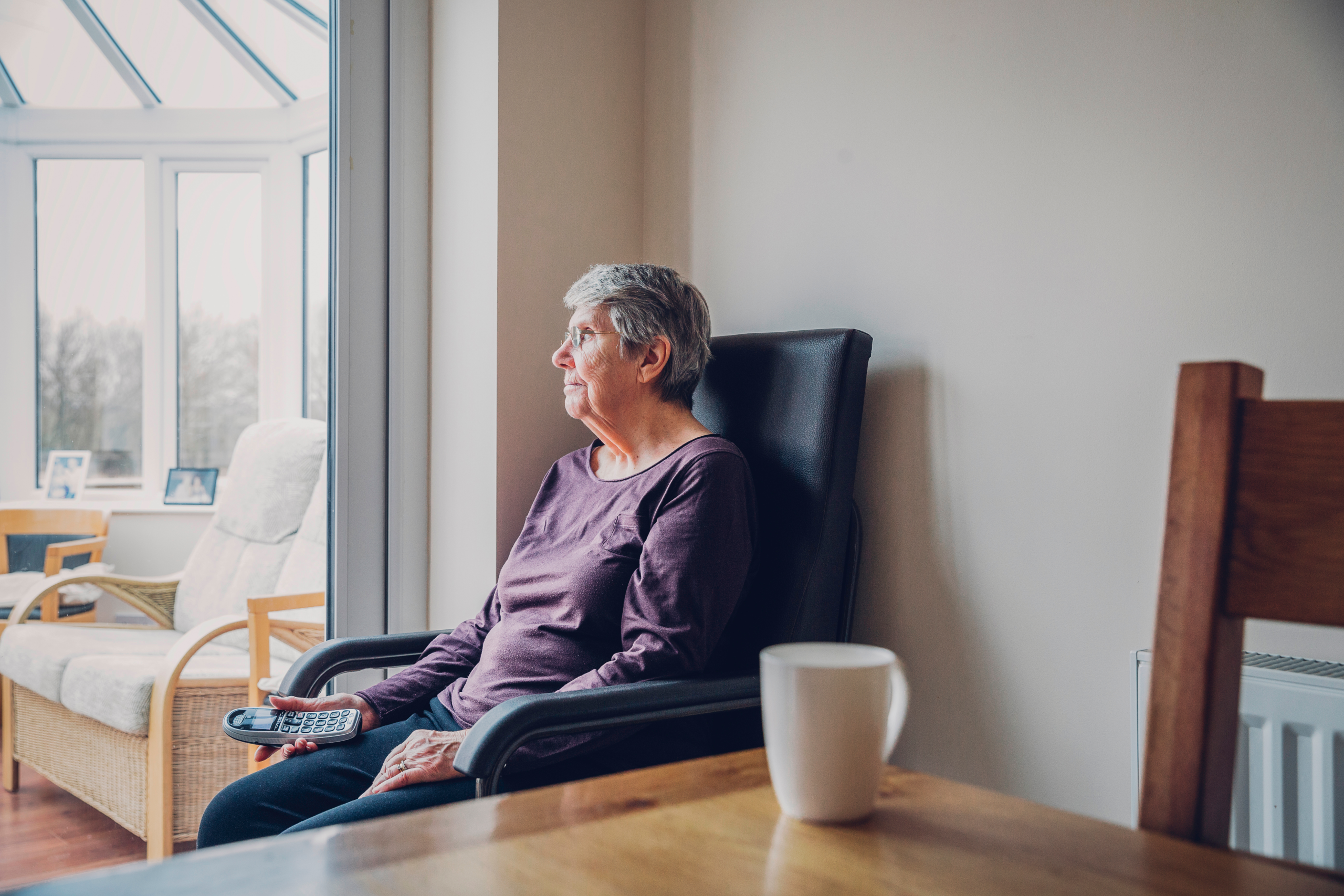 rompre l'isolement des seniors avec la sophrologie